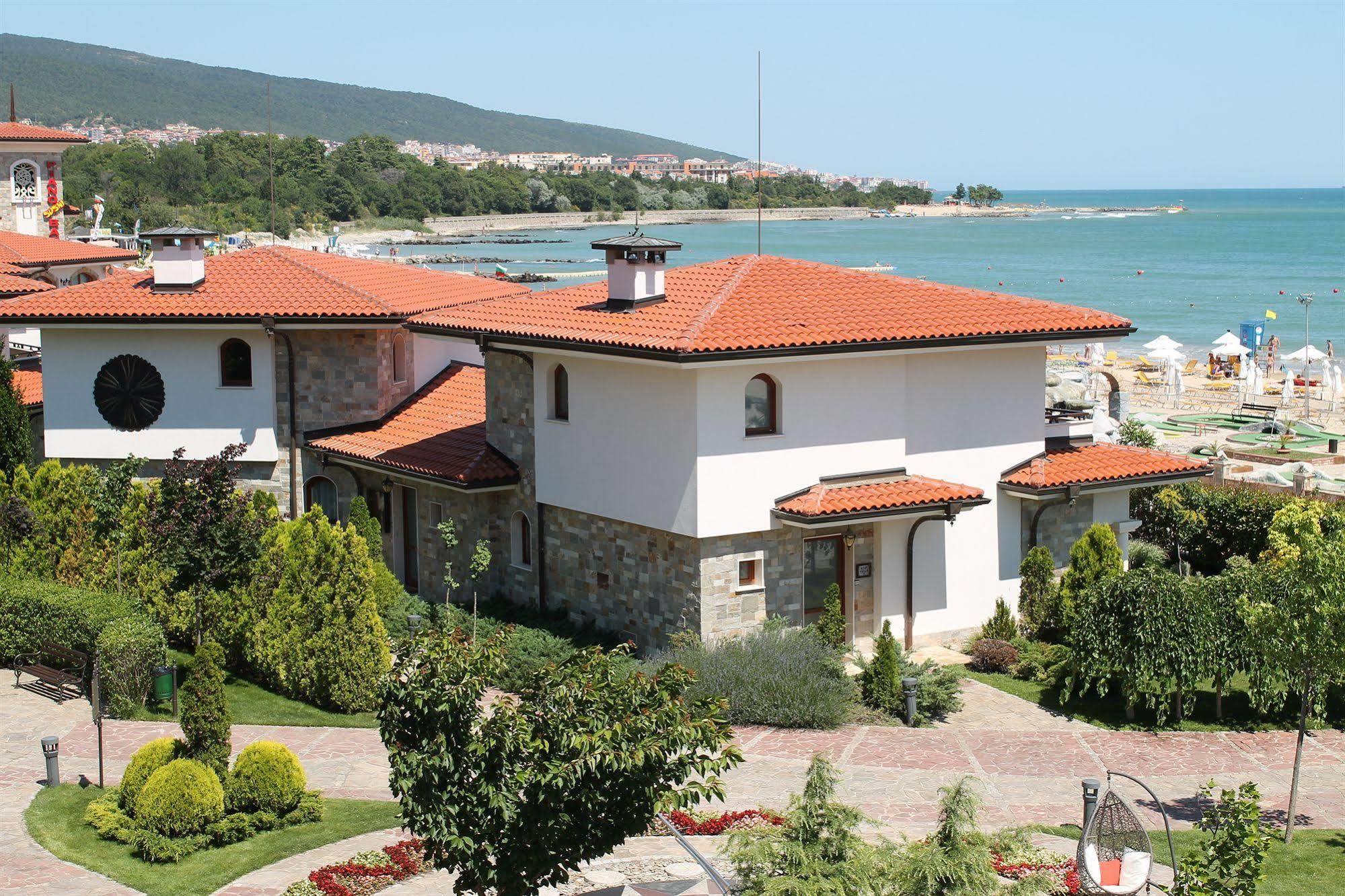 Helena Vip Villas And Suites Slantchev Briag Extérieur photo