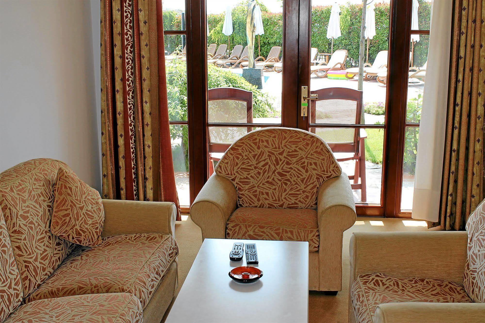Helena Vip Villas And Suites Slantchev Briag Extérieur photo
