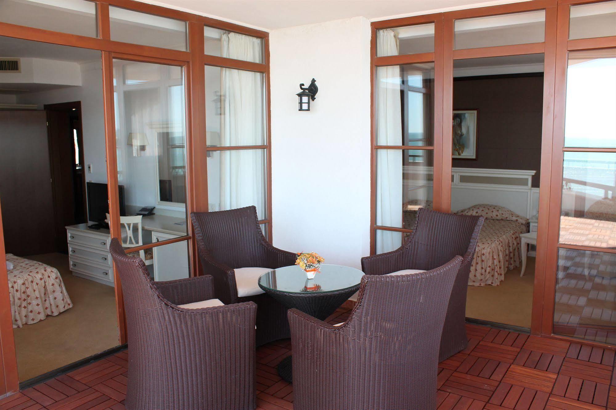 Helena Vip Villas And Suites Slantchev Briag Extérieur photo
