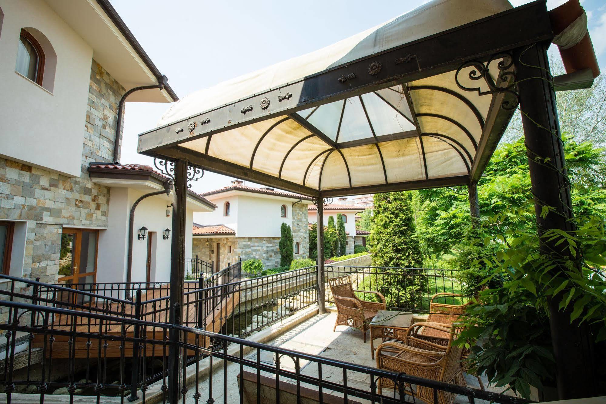 Helena Vip Villas And Suites Slantchev Briag Extérieur photo